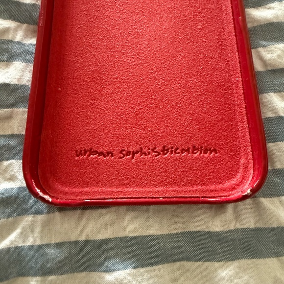 The Puffer Case- Rouge - Picture 3 of 7